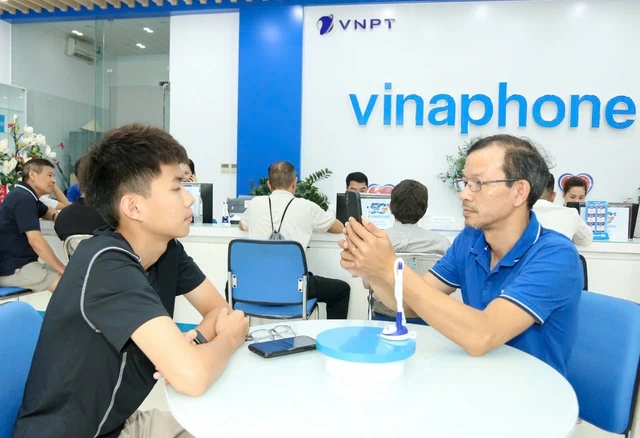 Nhà mạng hỗ trợ xác thực thông tin thuê bao di động tại nhà - Ảnh 1