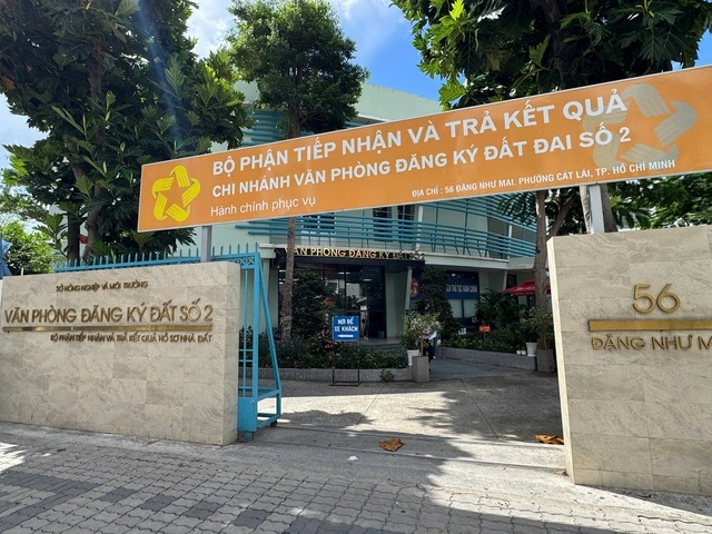Người dân TP.HCM đã có thể ngồi ở nhà làm thủ tục nhà đất - Ảnh 1