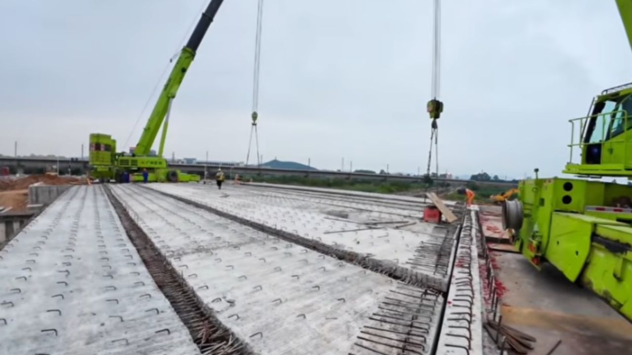 Phát hiện đoàn xe Trung Quốc chở hơn 1.000 tấn thiết bị, di chuyển 100 km giữa đêm, thực hiện nhiệm vụ thần tốc chỉ trong 24 giờ - Ảnh 1