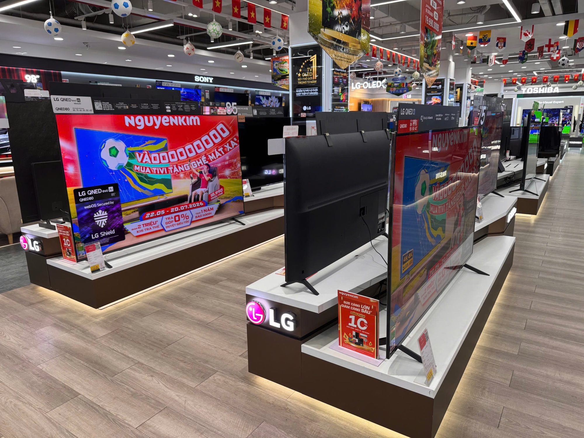 Thị trường tivi mùa World Cup trầm lắng - Ảnh 1