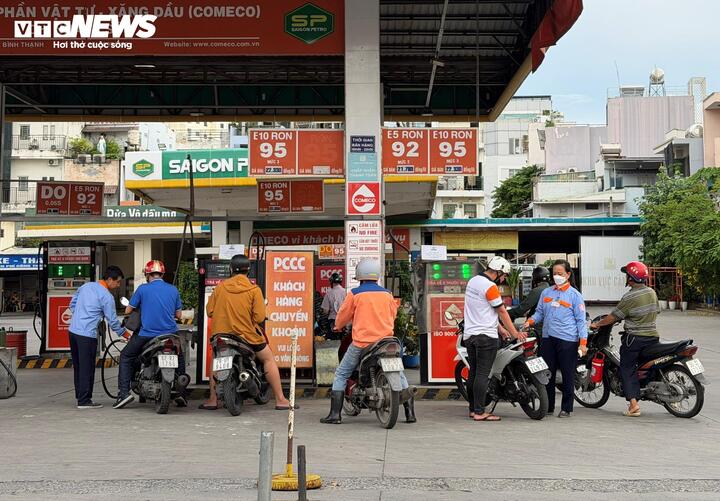 Máy nông nghiệp cũ ‘kén’ xăng E10, nhà vườn tìm mua xăng E5 - Ảnh 4