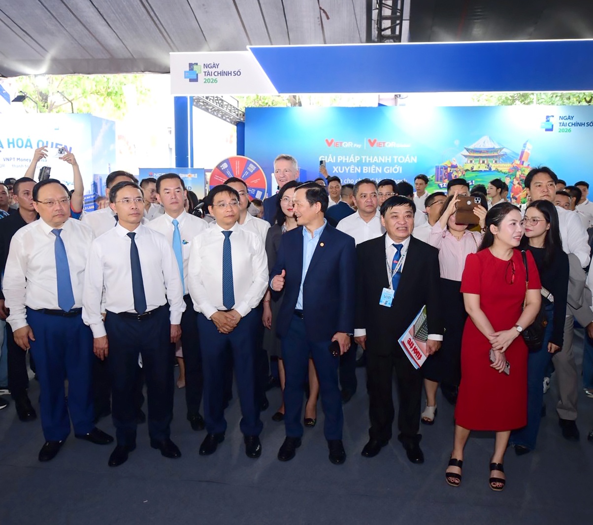 Gian hàng của SACOMBANK thu hút khách quốc tế tại Lễ hội tài chính số 2026 - Ảnh 1
