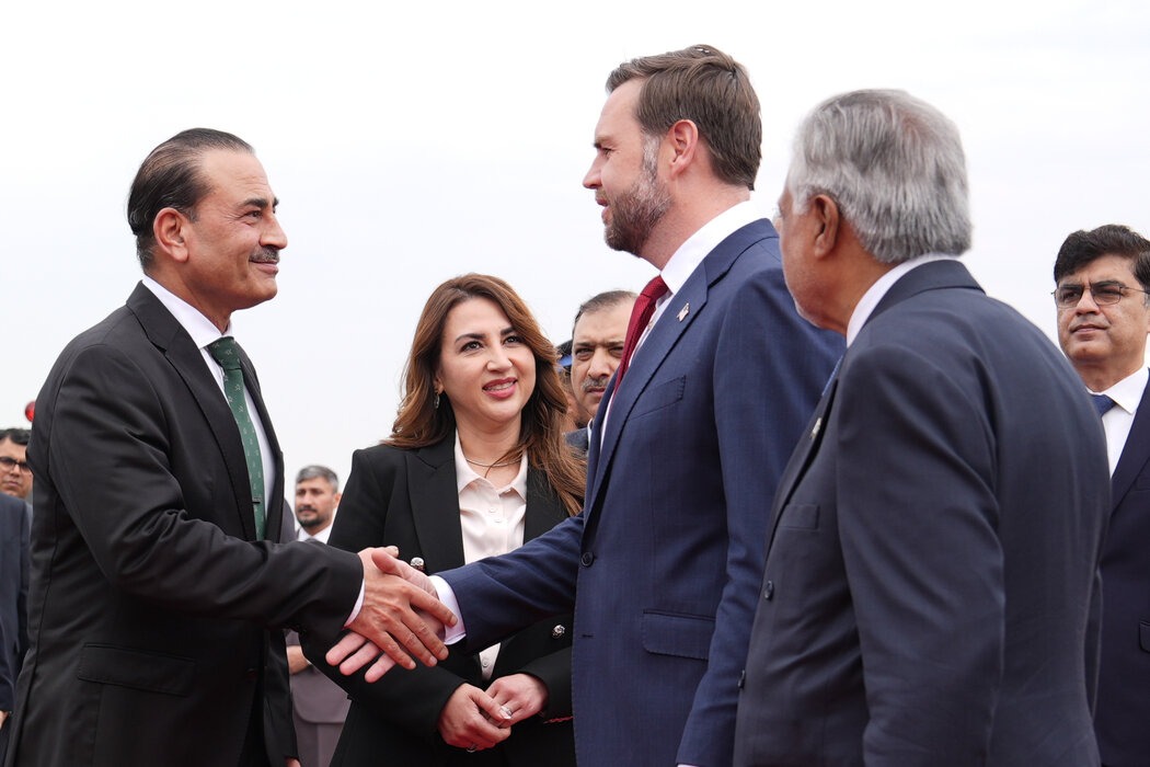 Đêm định mệnh ở Tehran: Đoàn đàm phán dừng xe, họp khẩn bên vệ đường, cứu thỏa thuận Mỹ–Iran phút chót - Ảnh 2