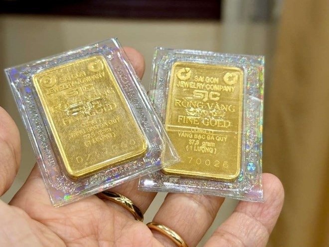 Vỡ mộng "vàng chỉ có tăng", giá vàng hôm nay tiếp tục giảm - Ảnh 2