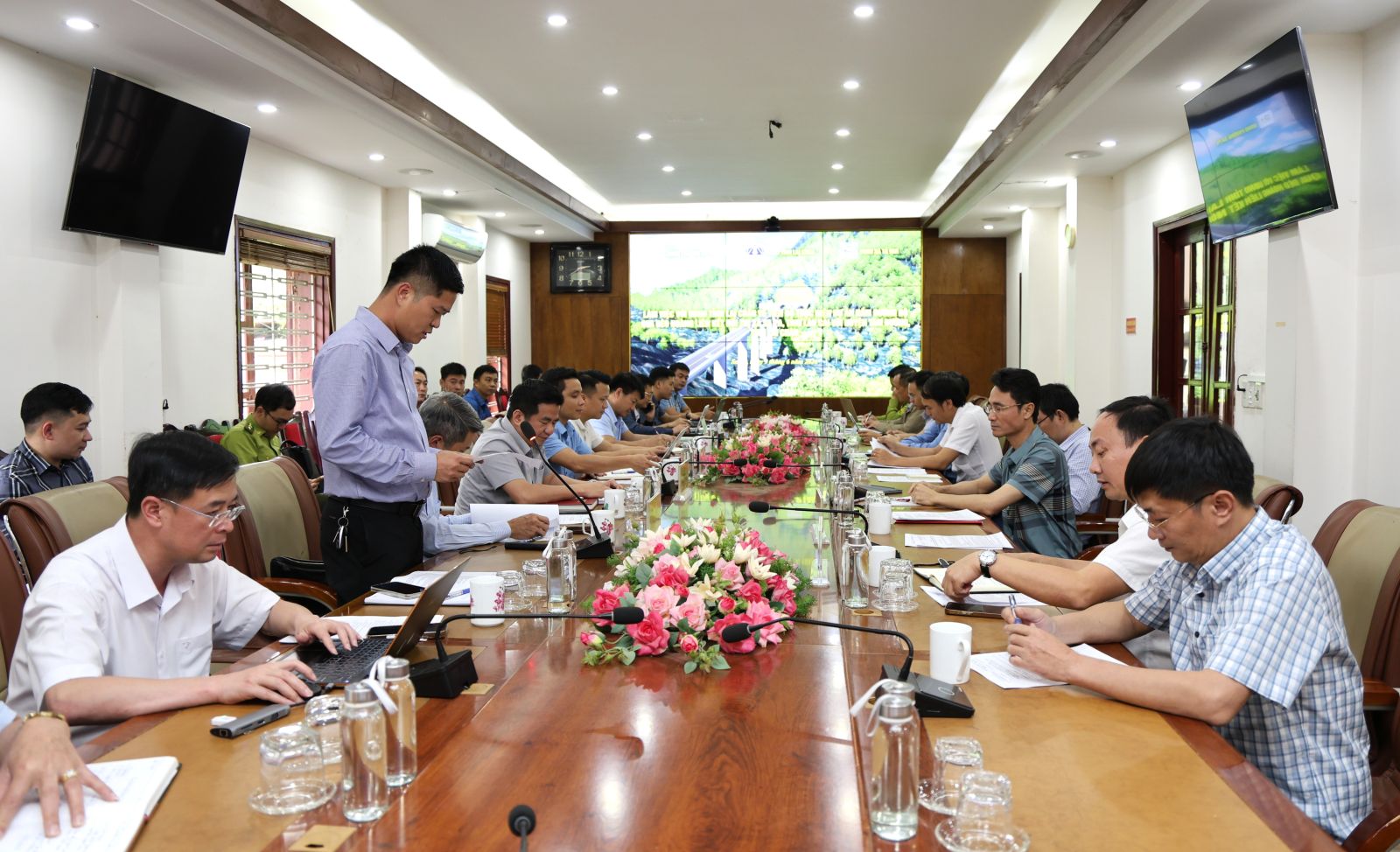 Diễn biến mới tại dự án hầm đường bộ đi qua đèo dài nhất Việt Nam, rút ngắn thời gian di chuyển từ 2 giờ xuống 11 phút - Ảnh 1