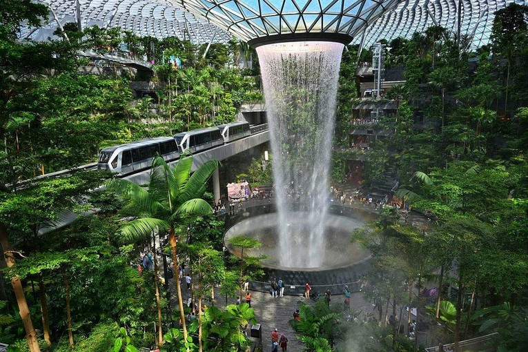 Tân Sơn Nhất lọt top "Sân bay hàng đầu châu Á", cạnh tranh với sân bay Changi (Singapore) - Ảnh 3