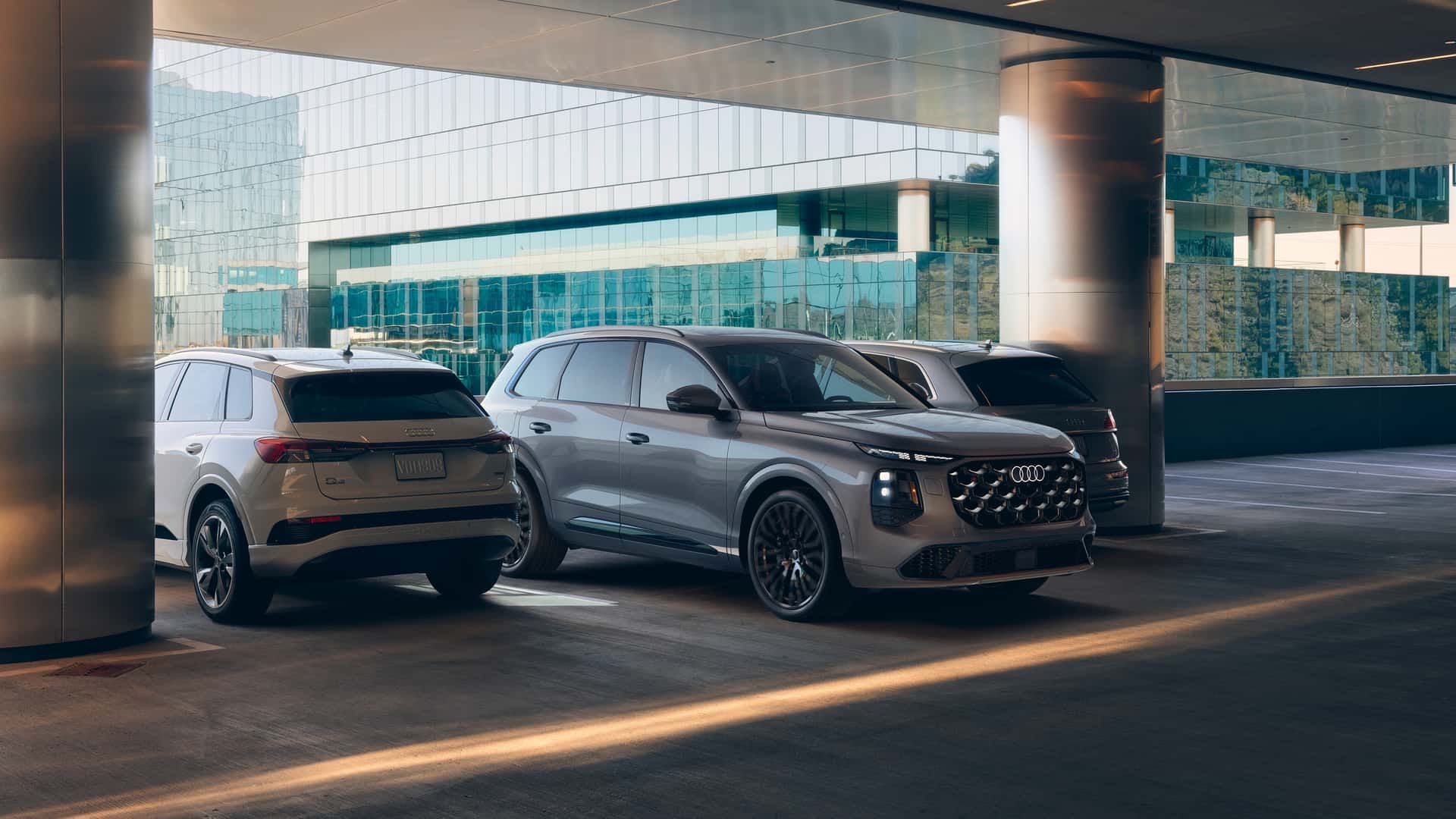 Audi Q7 thế hệ mới ra mắt: Thiết kế lột xác, thêm công nghệ đèn ma trận, có bản gần 600 mã lực mạnh nhất từ trước đến nay - Ảnh 17