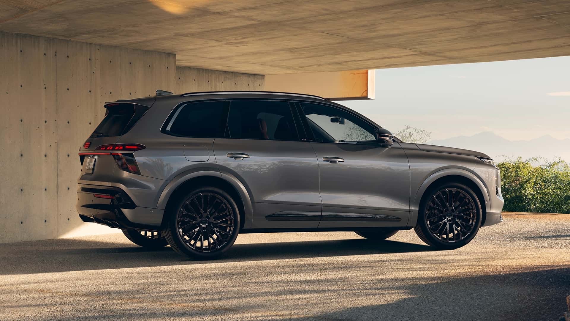 Audi Q7 thế hệ mới ra mắt: Thiết kế lột xác, thêm công nghệ đèn ma trận, có bản gần 600 mã lực mạnh nhất từ trước đến nay - Ảnh 7