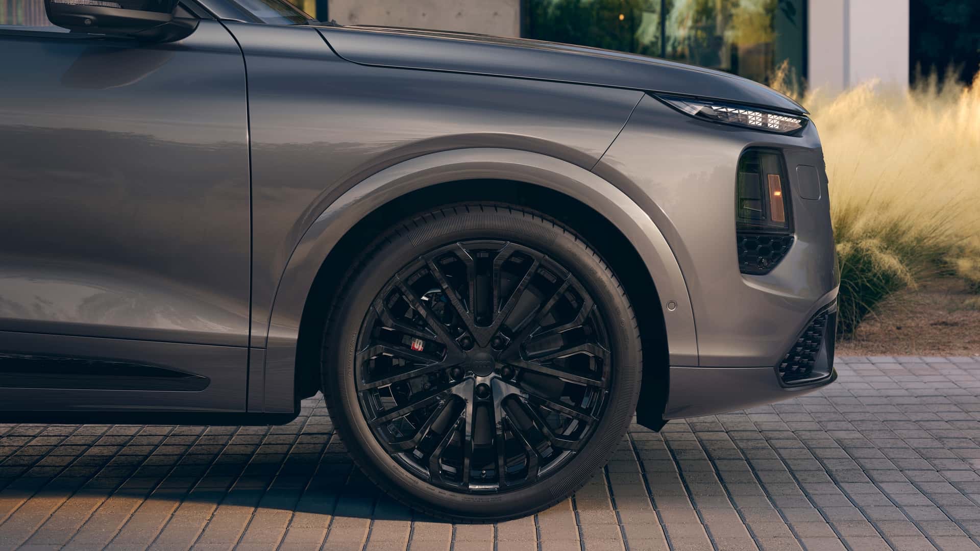 Audi Q7 thế hệ mới ra mắt: Thiết kế lột xác, thêm công nghệ đèn ma trận, có bản gần 600 mã lực mạnh nhất từ trước đến nay - Ảnh 11