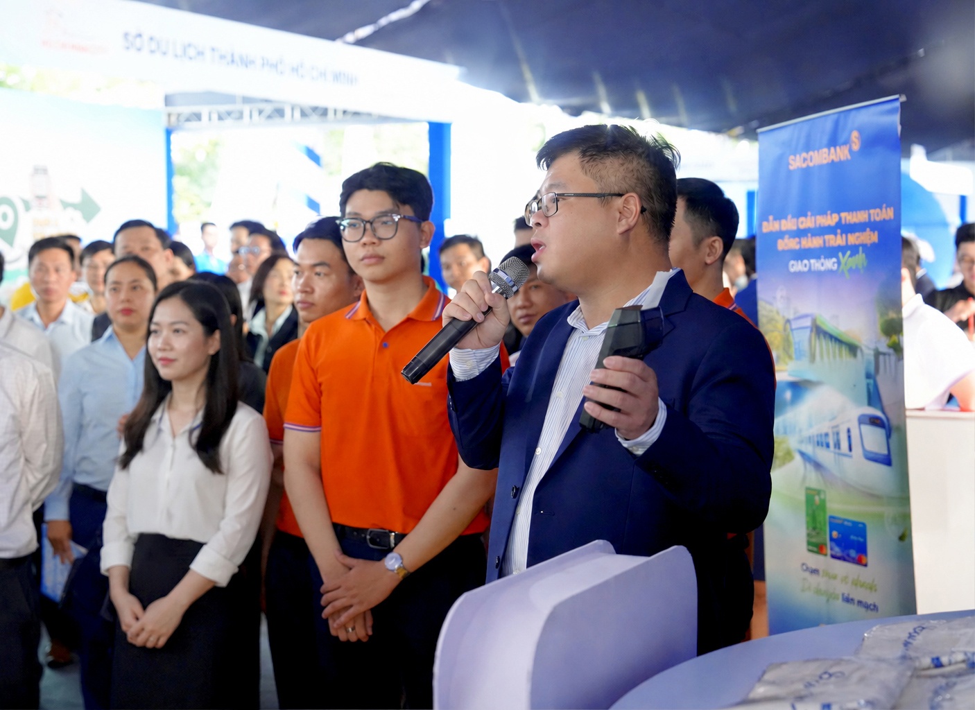 Gian hàng của SACOMBANK thu hút khách quốc tế tại Lễ hội tài chính số 2026 - Ảnh 2