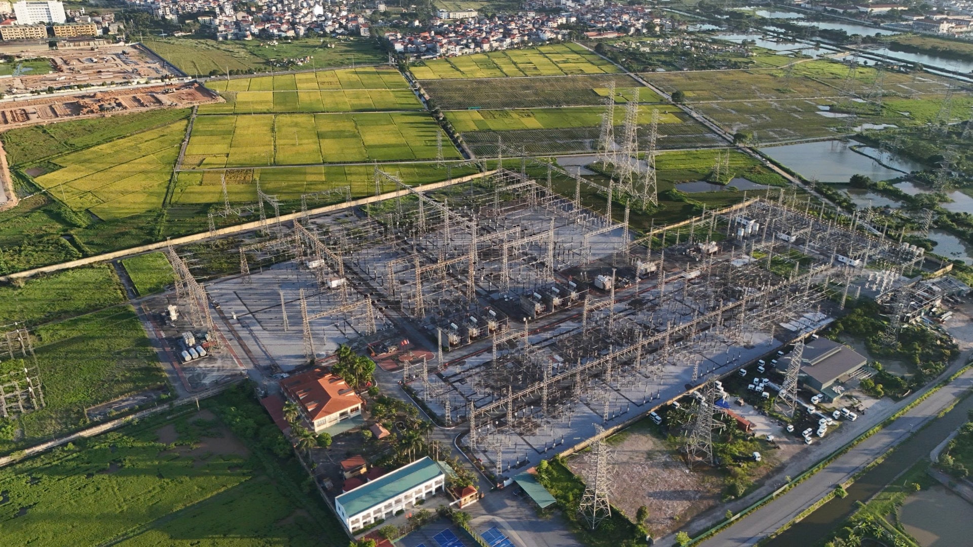 EVN thông báo siêu đường dây 500KV lập công lớn - Ảnh 2