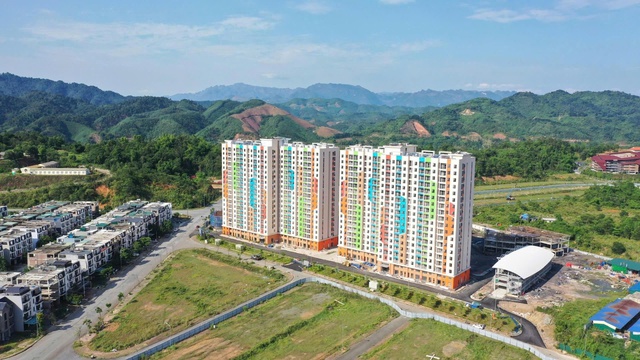 Không ở đô thị lớn, không biên lợi nhuận cao: Điều gì hút doanh nghiệp làm nhà ở xã hội? - Ảnh 1