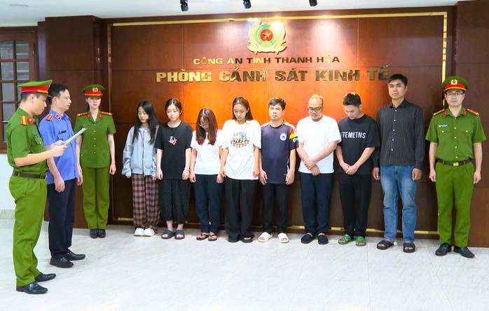 Bắt giám đốc, phó giám đốc 2 công ty trang sức có tiếng ở TPHCM - Ảnh 1