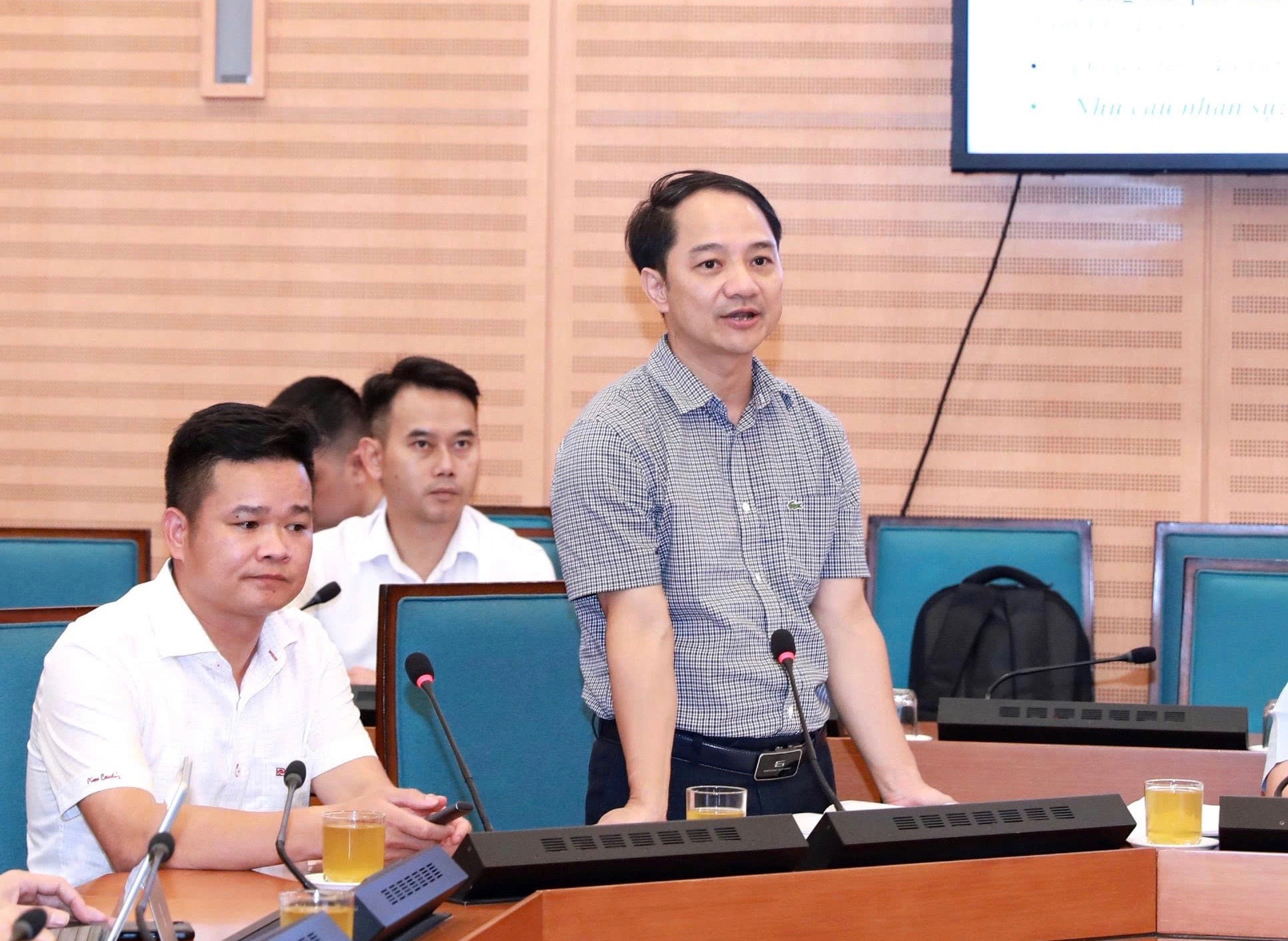 Hà Nội xem xét đề xuất đầu tư Tổ hợp chăn nuôi lợn nhà cao tầng công nghệ cao - Ảnh 3