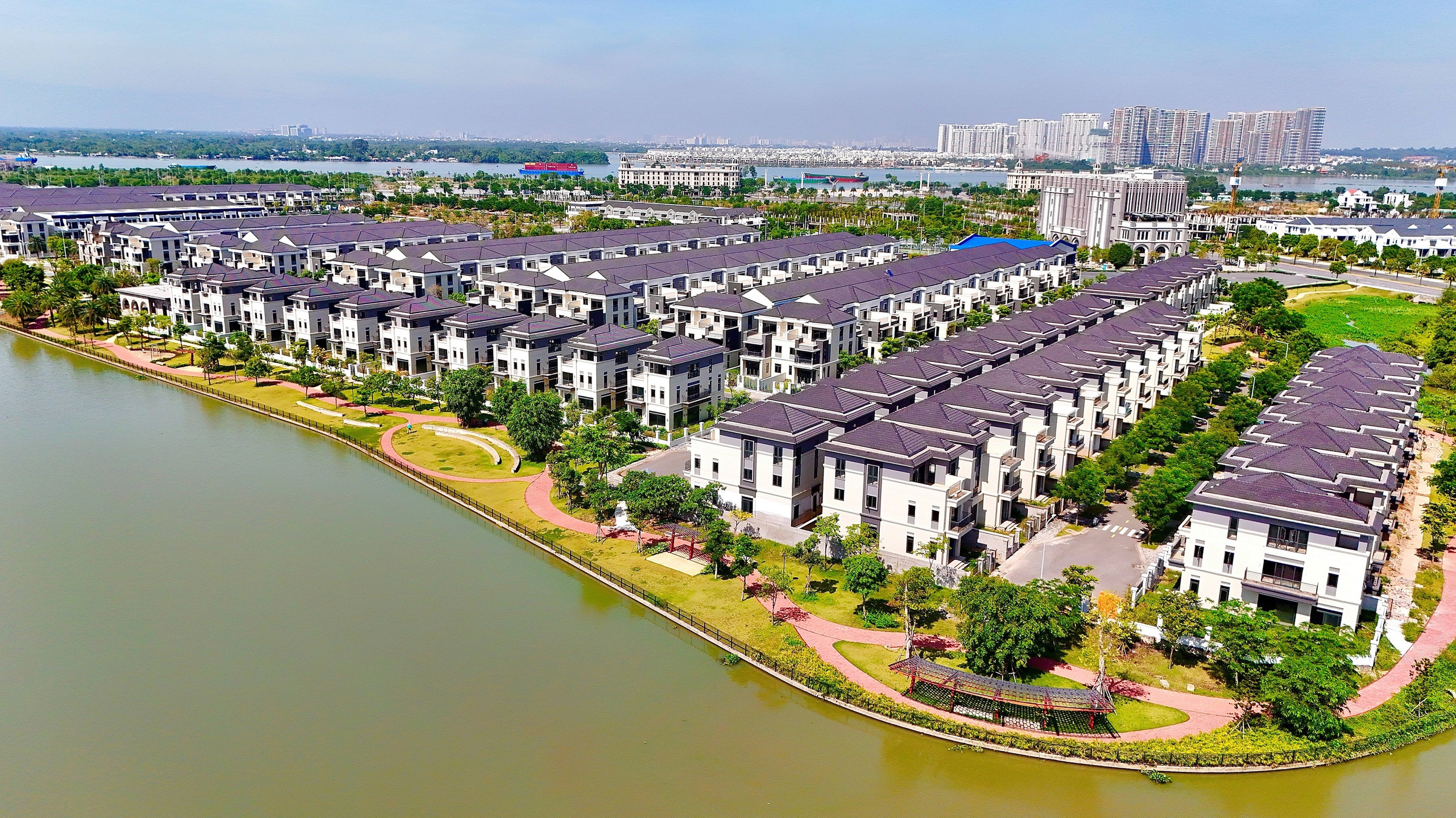 Cuộc đua thị phần bất động sản TP.HCM: Những "lão làng" đối mặt làn sóng đổ bộ của Vinhomes, Masterise, Sun Group - Ảnh 3