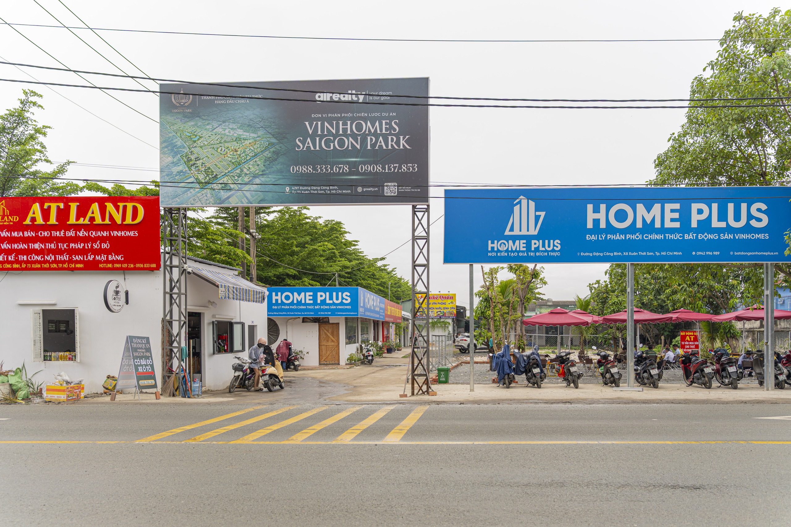 Môi giới đổ về khu Tây Bắc TP.HCM, liên tục khai trương văn phòng mới, nhộn nhịp tư vấn khách quanh siêu dự án lớn chưa từng tại Hóc Môn - Ảnh 3