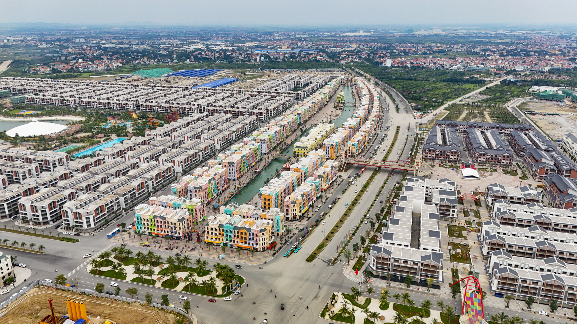 Chiến lược của 2 ông lớn bất động sản: Nơi có hơn 20 dự án, nơi là thánh địa du lịch – hạ tầng - Ảnh 4