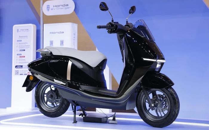 Honda tăng tốc: Mở bán xe máy điện UC3 giá thực tế từ 56,5 triệu đồng, đồng loạt triển khai thứ mà ai cũng chờ đợi - Ảnh 1