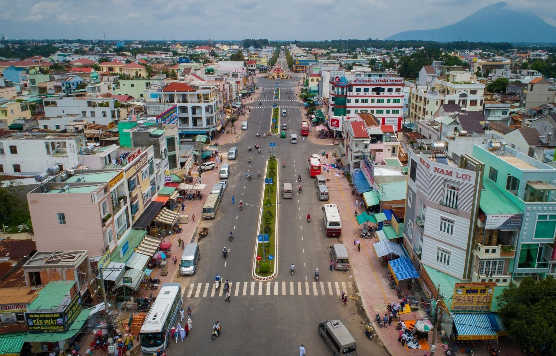 Tin vui cho người dân Tây Ninh: Sắp khởi công 21 dự án nhà ở xã hội, cung cấp hơn 22.000 căn hộ giá rẻ - Ảnh 1
