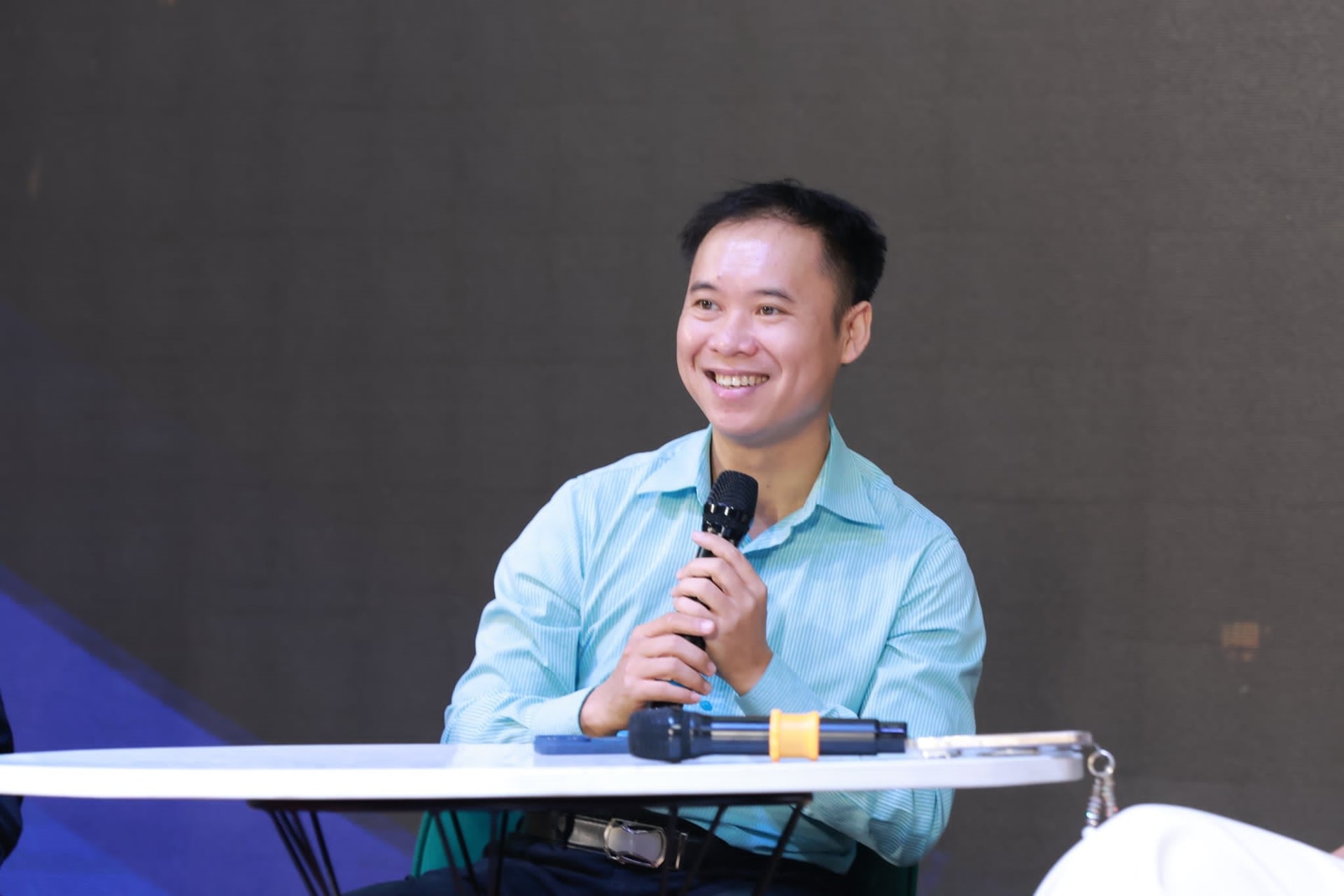 Vừa đóng hàng loạt điểm bán tại Việt Nam, đế chế kem 10.000 đồng Mixue lại rơi vào "thế gọng kìm" của 2 đồng hương Bingxue và Bingchun - Ảnh 2