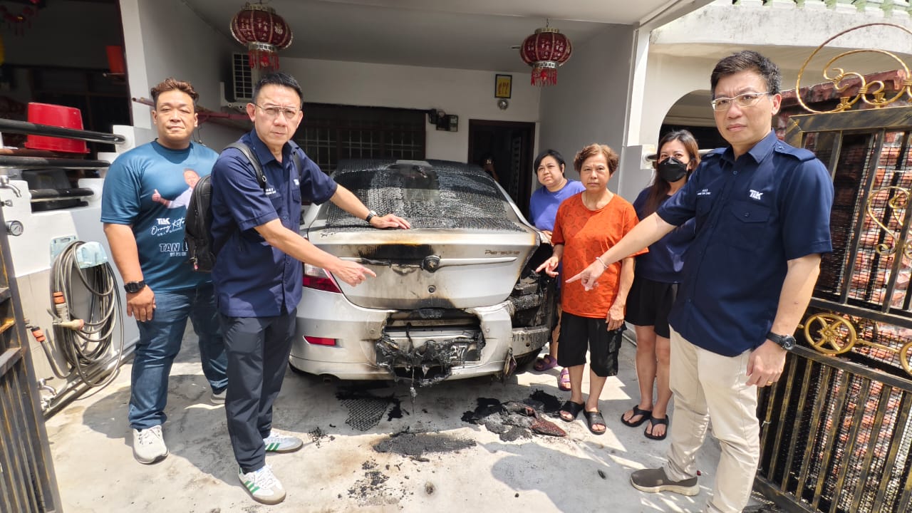 Phóng hỏa nhà và ô tô của con nợ xong, đối tượng cho vay nặng lãi phát hiện ra đã nhầm sang nhà hàng xóm - Ảnh 1