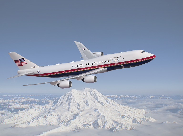 Tổng thống Donald Trump ra mắt chiếc Air Force One mới - Ảnh 3
