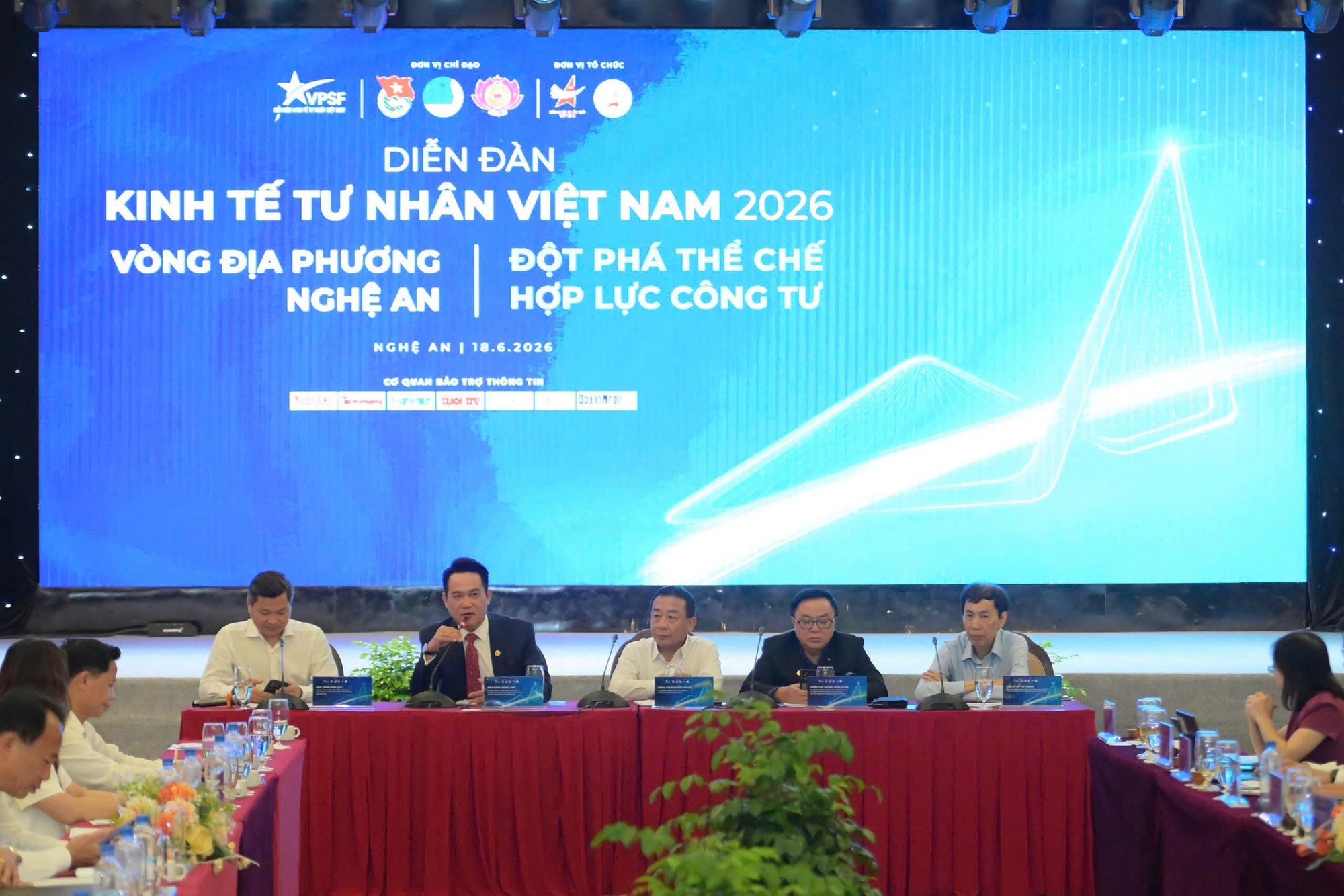 Chủ tịch Hội Doanh nhân trẻ Việt Nam: FDI phải trở thành lực kéo về công nghệ, quản trị, tiêu chuẩn, thị trường và năng lực cạnh tranh - Ảnh 4