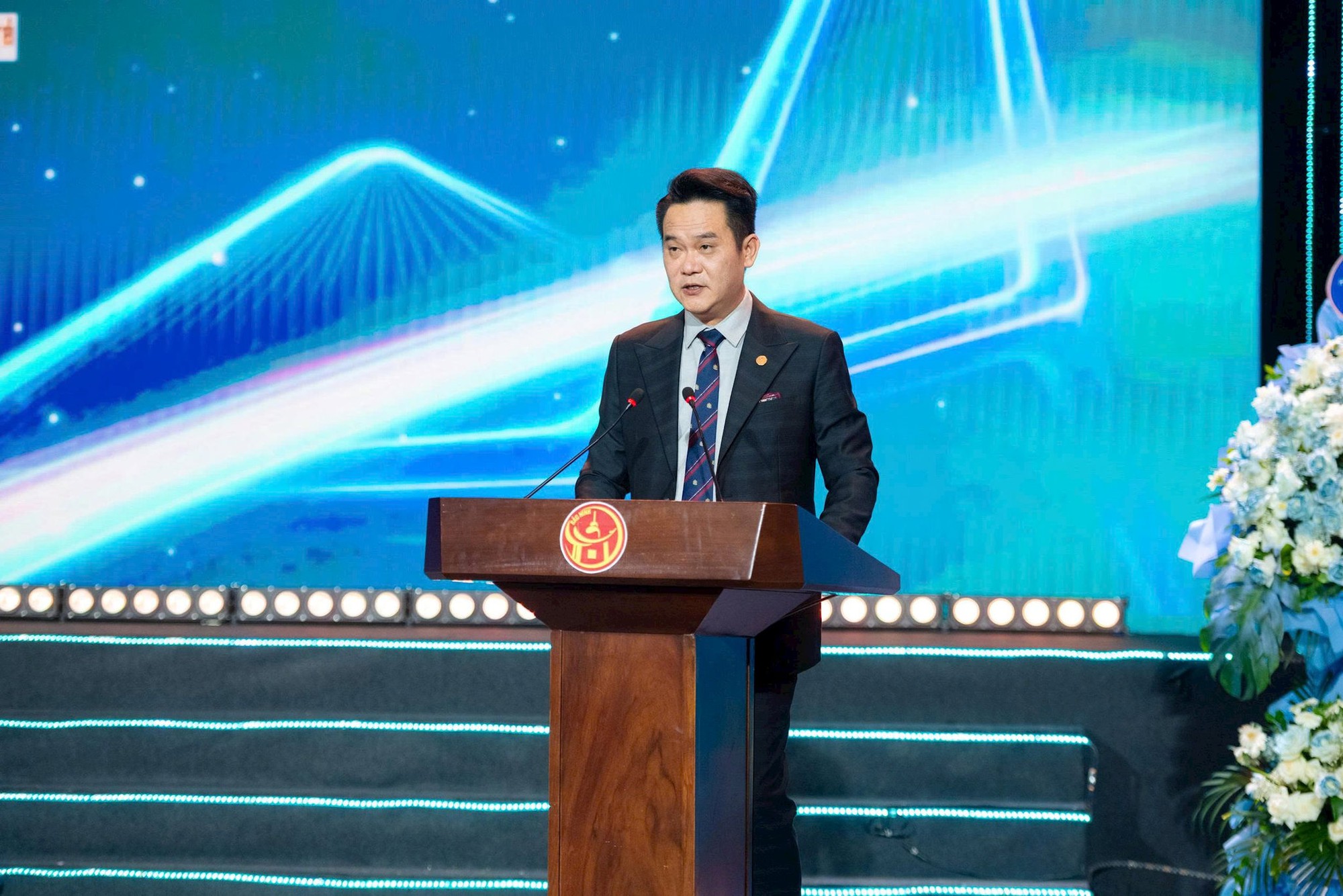 TS. Võ Trí Thành đề xuất tỉnh Nghệ An nghiên cứu "Sandbox" cho doanh nghiệp một người - Ảnh 6