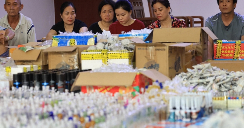 Bắt nhóm đối tượng lập 200 công ty ma, mua bán trái phép 15.000 hóa đơn, giá trị 20.000 tỷ đồng - Ảnh 4