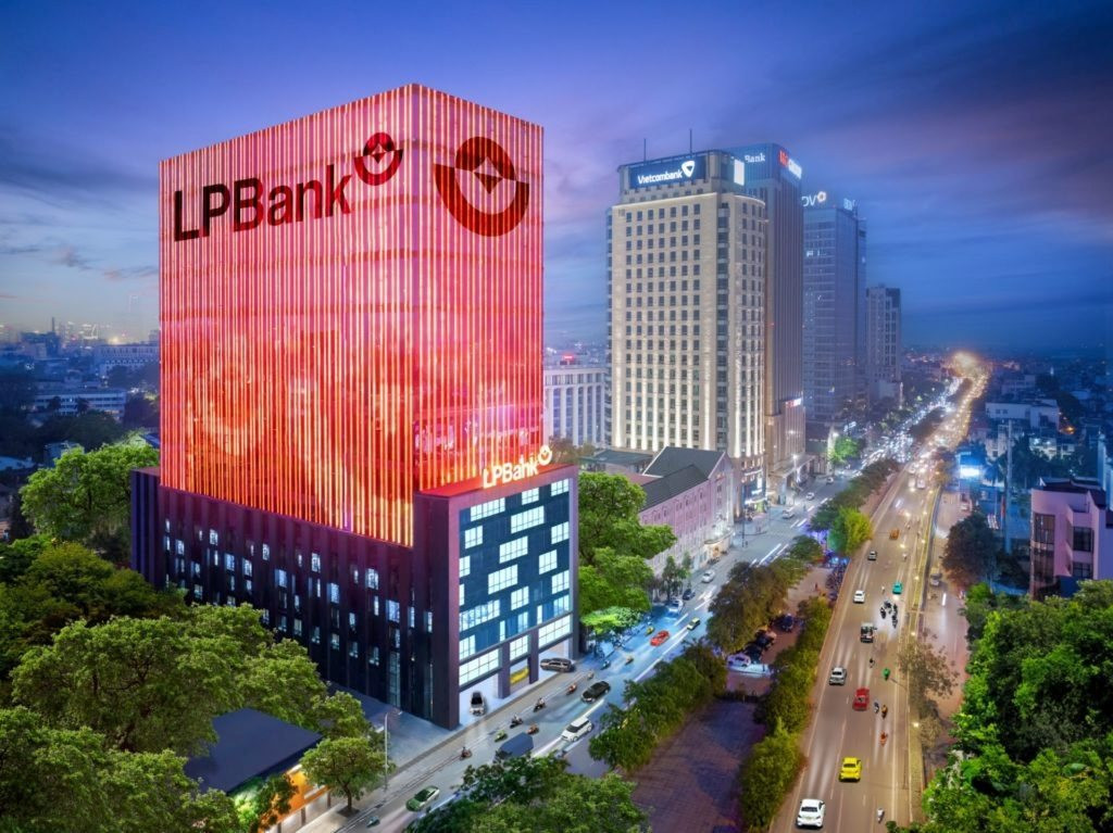Cổ phiếu LPBank tăng kịch trần sáng 23/6 - Ảnh 1