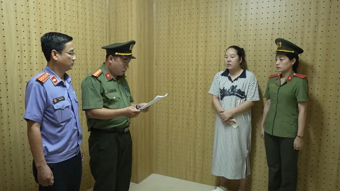 Phát hiện nhóm người Trung Quốc thuê khách sạn dự định lập ổ lừa đảo tại TP HCM - Ảnh 3