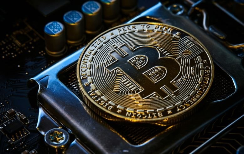 Lần đầu tiên trong vòng 4 năm, một 'cá mập' bán ra 32 BTC: Tương lai nào cho đồng tiền số lớn nhất thế giới? - Ảnh 2