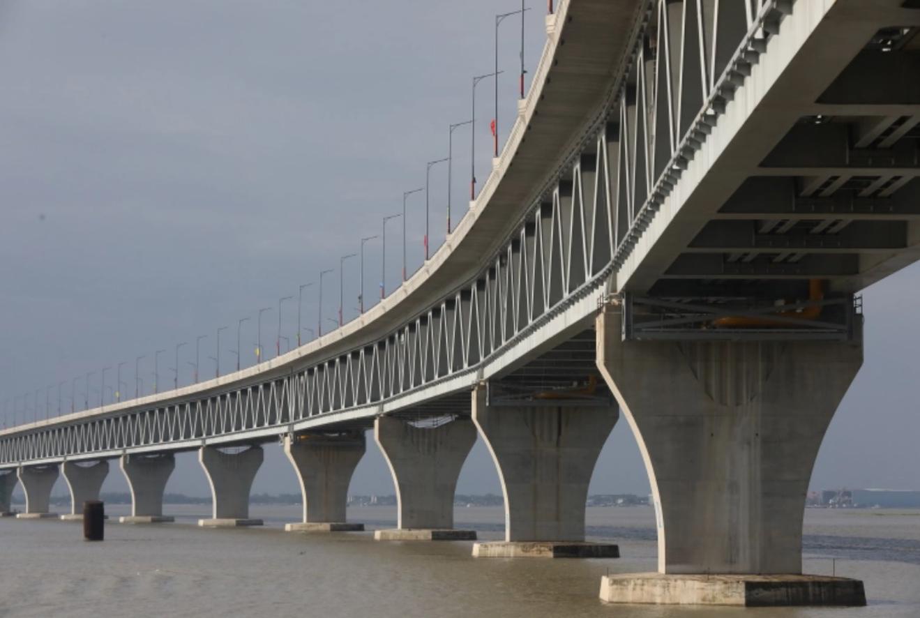 Phát hiện 264 thanh thép 'khổng lồ' bị Trung Quốc cắm sâu 122m dưới lòng sông, thứ chúng đang gánh phía trên là công trình thế kỷ - Ảnh 3