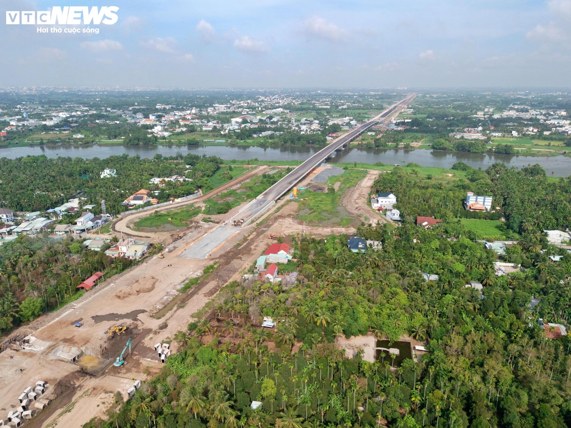 Cận cảnh Vành đai 3 qua khu vực Bình Dương sau gần 3 năm triển khai - Ảnh 13