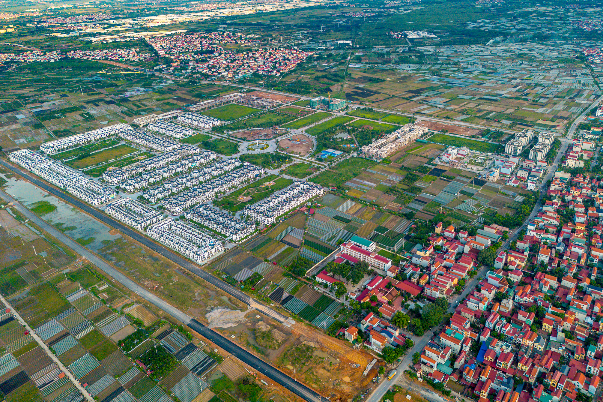 Ngắm cầu gần 10.000 tỷ xây nhanh bậc nhất Hà Nội, dự kiến hoàn thành trong chưa đầy 2 năm, kết nối đại đô thị của Vinhomes và Sun Group - Ảnh 8