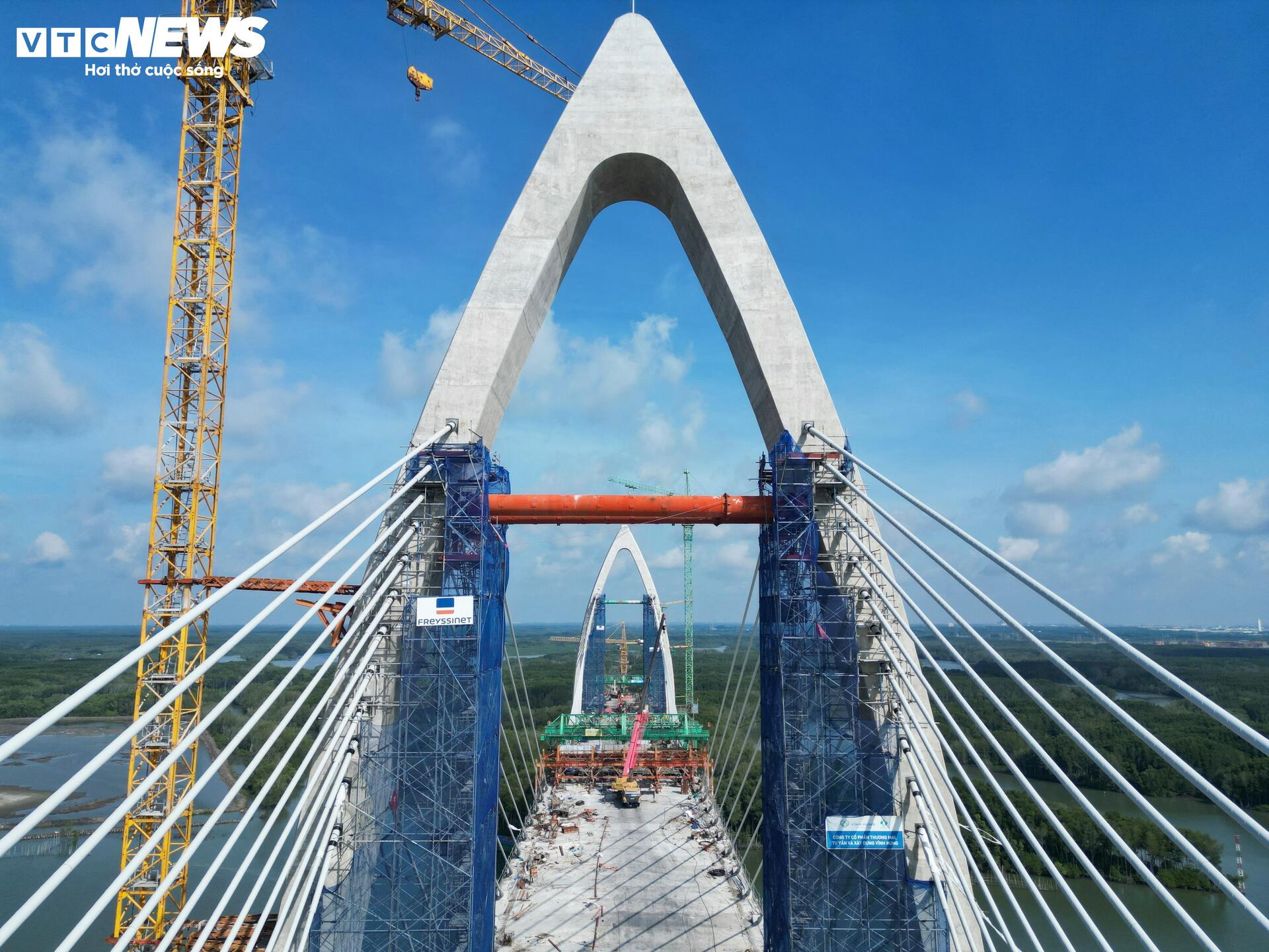 Diện mạo cầu nghìn tỷ nối TP.HCM với Đồng Nai sau 3 năm thi công - Ảnh 8
