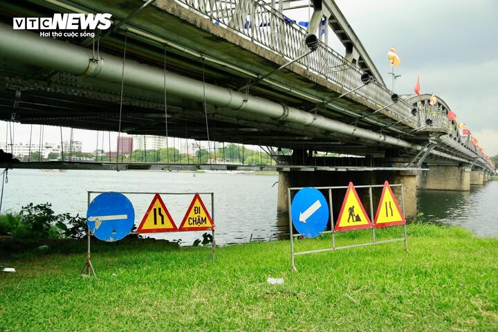 Ngắm cây cầu hơn 125 tuổi là biểu tượng của du lịch Huế trước khi trùng tu - Ảnh 4