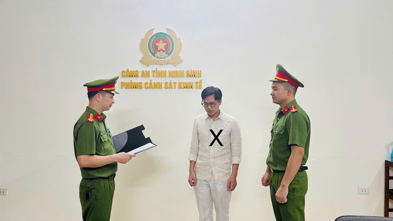 Khởi tố, bắt tạm giam hàng loạt lãnh đạo, giám đốc doanh nghiệp, trẻ nhất SN 2001 - Ảnh 12