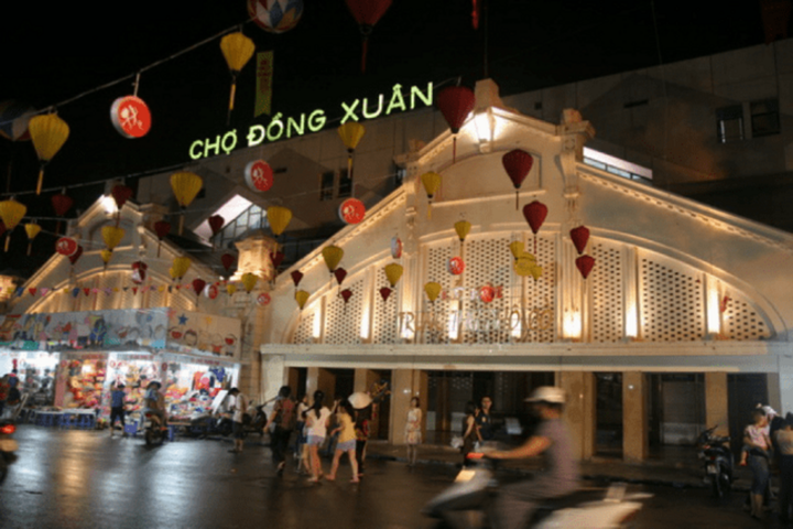 Những dịch vụ được kinh doanh xuyên đêm tại Hà Nội - Ảnh 1