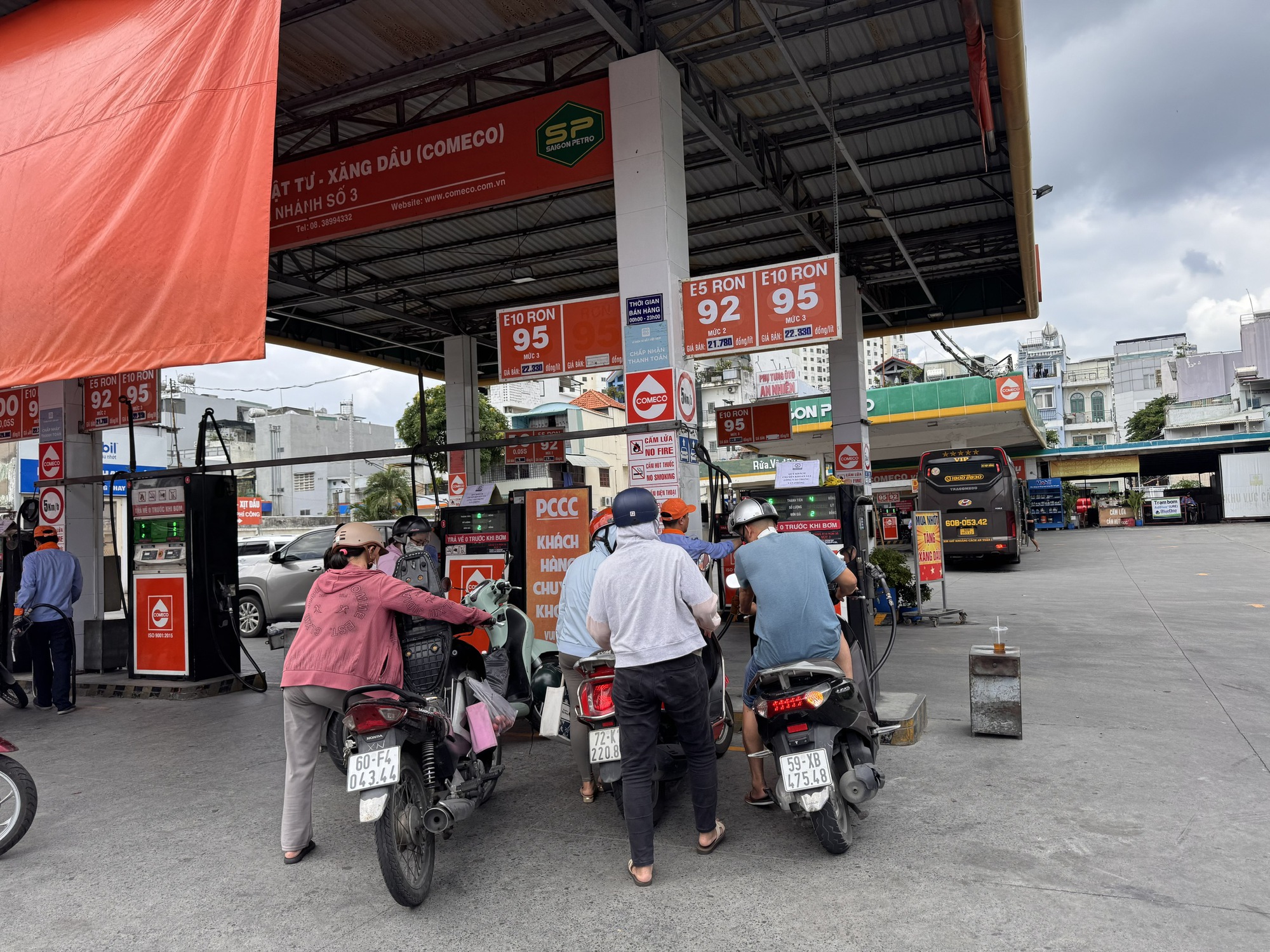 Nhu cầu tìm xăng E5 tăng cao - Ảnh 1