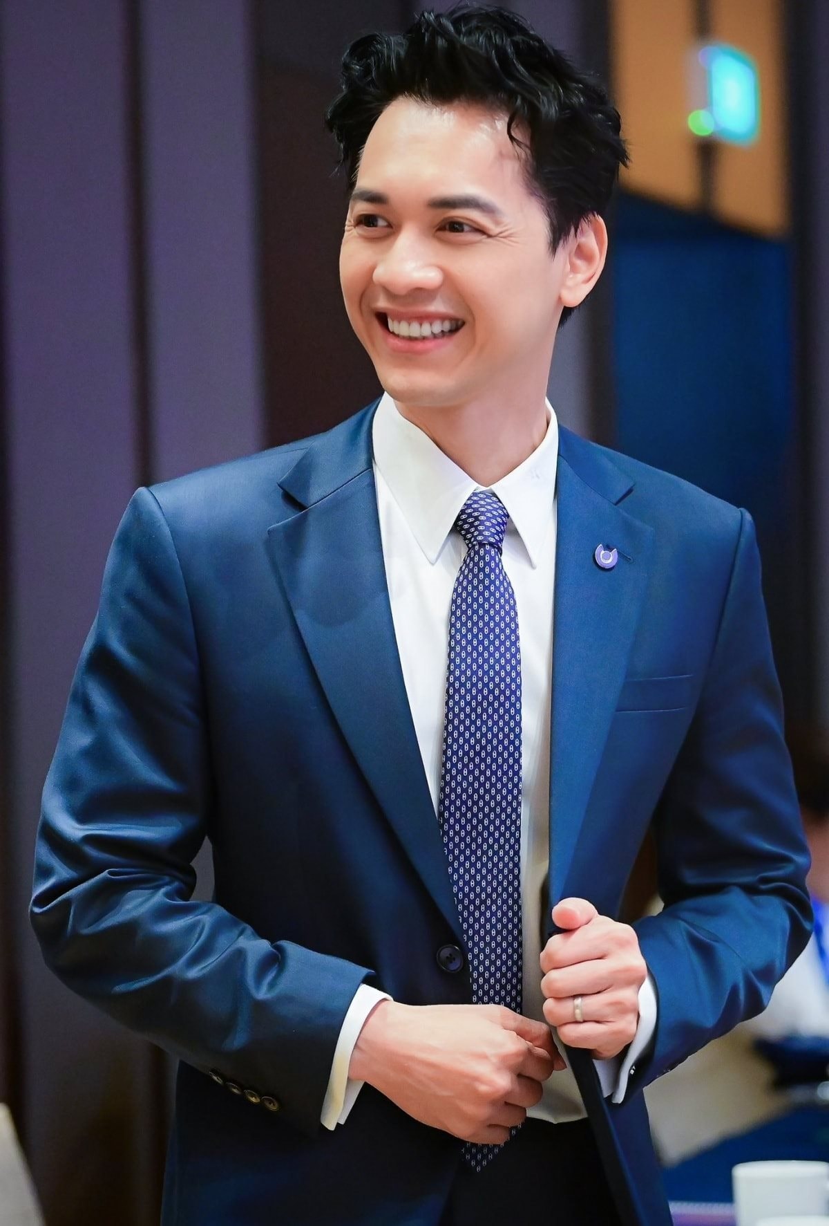 Bất ngờ với học vấn thế hệ F2 của các doanh nhân ngân hàng ACB, SHB, Sacombank,... - Ảnh 5