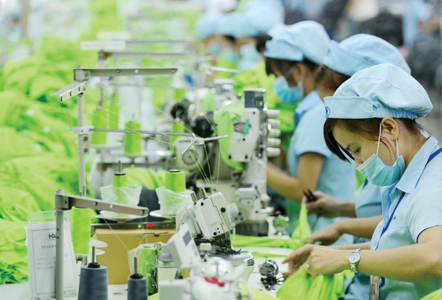 Nghịch lý 5 tháng đầu năm: Doanh nghiệp thành lập ồ ạt nhưng 'ghế' làm việc lại ít dần, chuyện gì đang diễn ra? - Ảnh 2