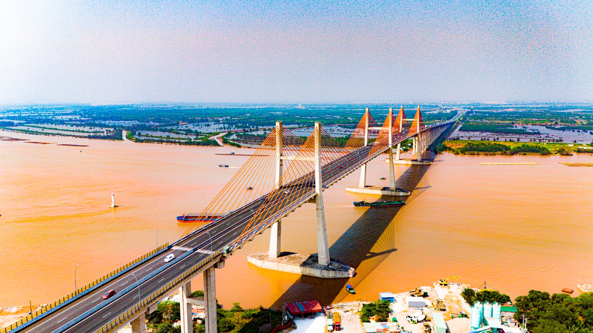 Việt Nam sở hữu một cây cầu lọt top 3 thế giới về số nhịp, riêng dây cáp nặng 800 tấn, do chính người Việt tự thiết kế và thi công - Ảnh 2