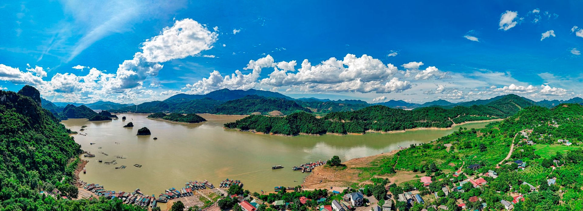 Hồ nước nhân tạo lớn nhất Việt Nam dài lên đến 230 km, có công trình lớn nhất Đông Nam Á thế kỷ 20...được quy hoạch khu du lịch 52.200ha, được ông lớn SunGroup "để mắt" đến - Ảnh 2