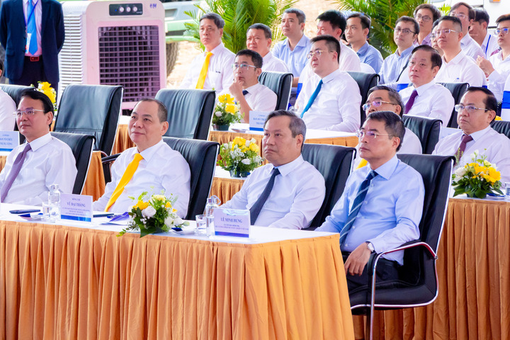 Thủ tướng dự lễ khởi công 3 dự án nhà ở cho thuê, 5 tuyến đường sắt đô thị Hà Nội - Ảnh 3