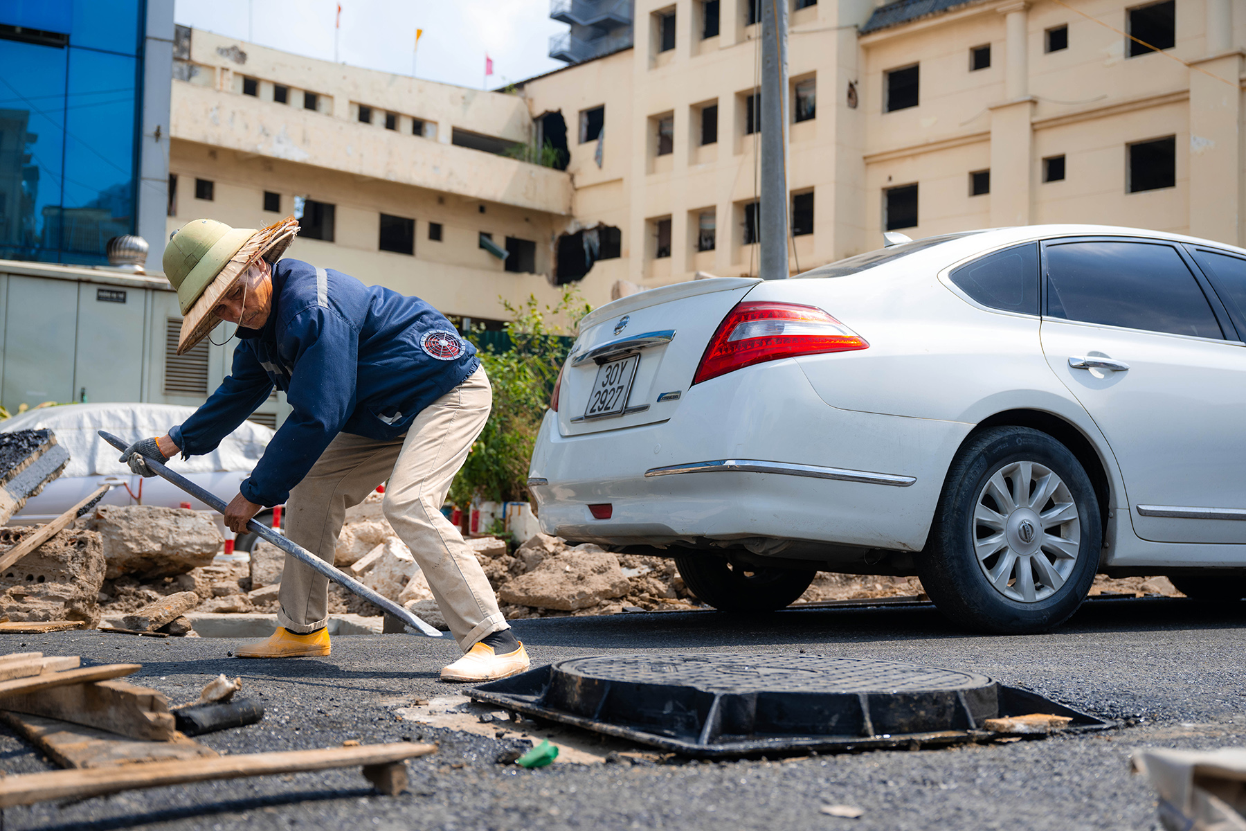 Hà Nội: Diện mạo bất ngờ trên tuyến vành đai 1 Hoàng Cầu - Voi Phục những ngày đầu tháng 6 - Ảnh 11
