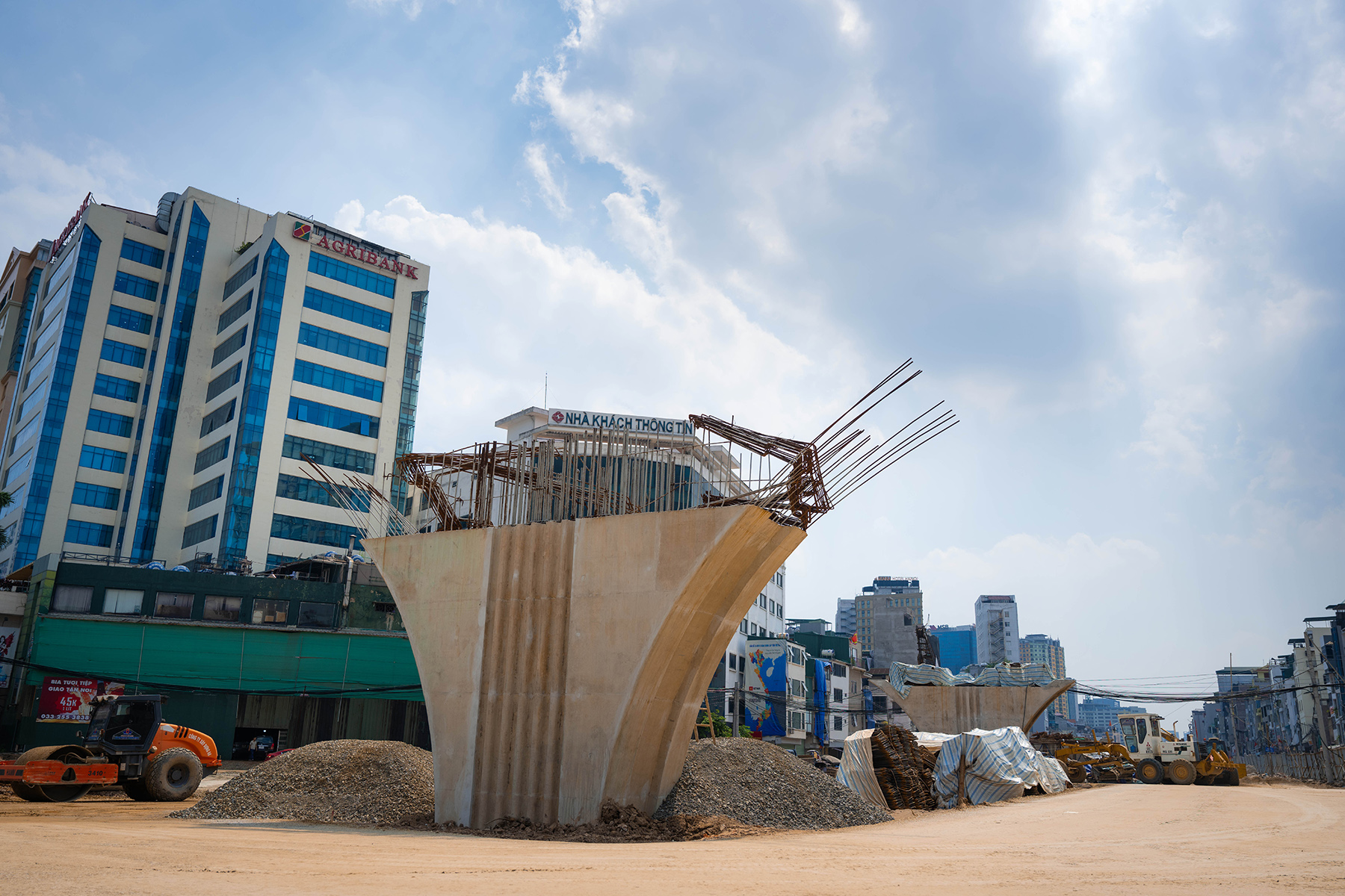 Hà Nội: Diện mạo bất ngờ trên tuyến vành đai 1 Hoàng Cầu - Voi Phục những ngày đầu tháng 6 - Ảnh 8
