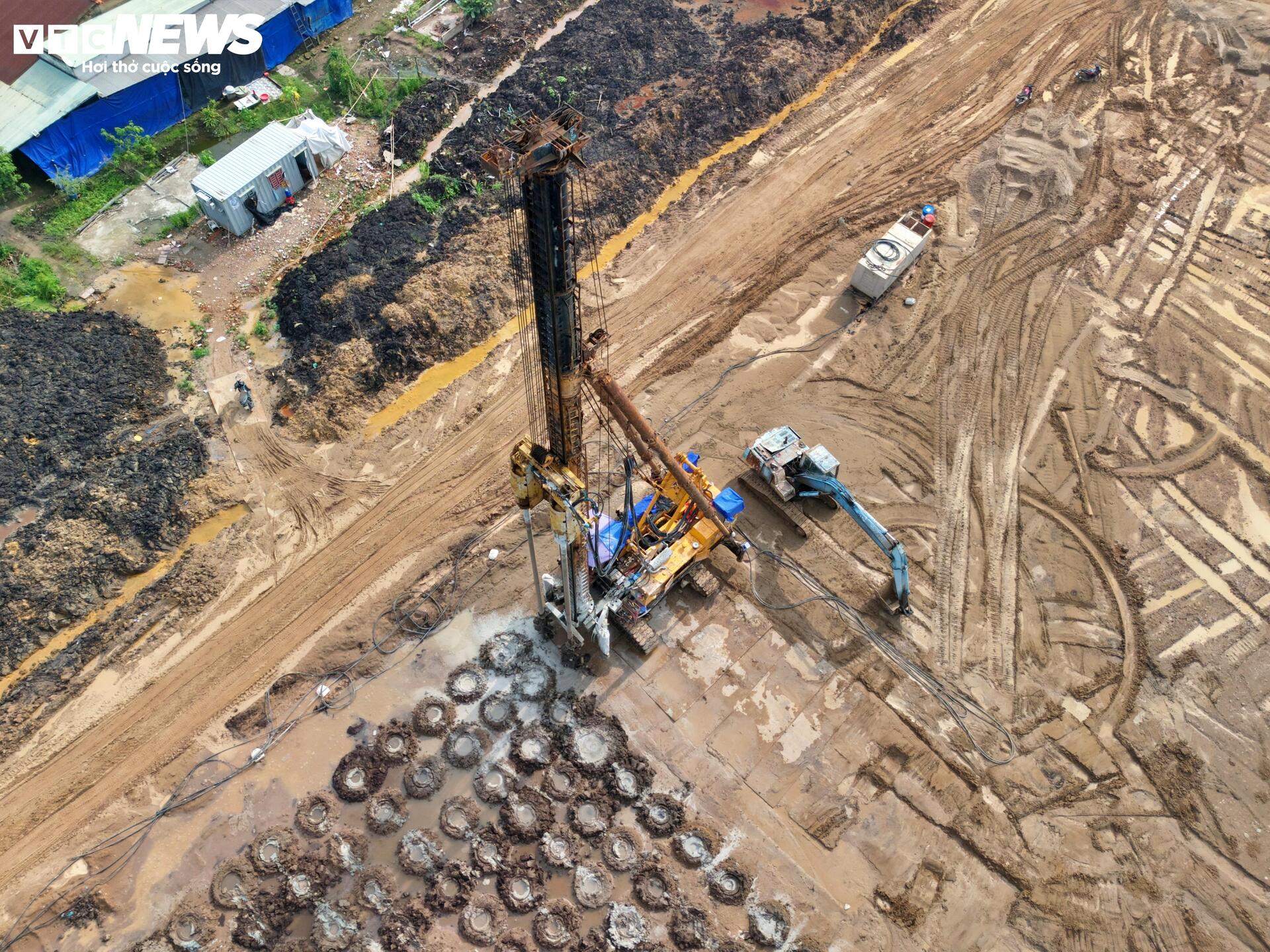 Tấp nập thi công đường huyết mạch kết nối sân bay Long Thành - Ảnh 6