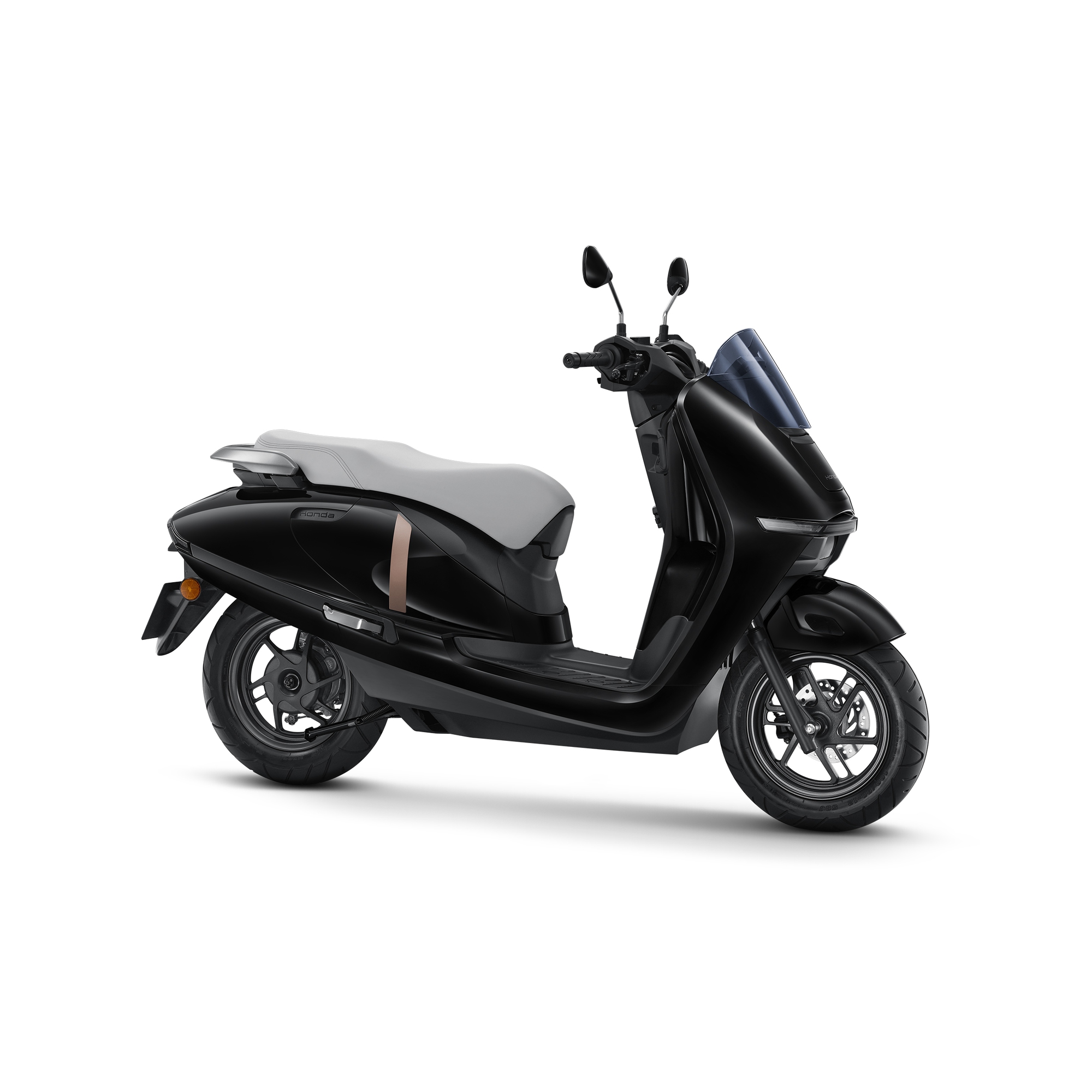 Honda mở bán cùng lúc 2 mẫu xe máy điện CUV e: và UC3: Giá từ 45 triệu, có trạm đổi pin - Ảnh 6