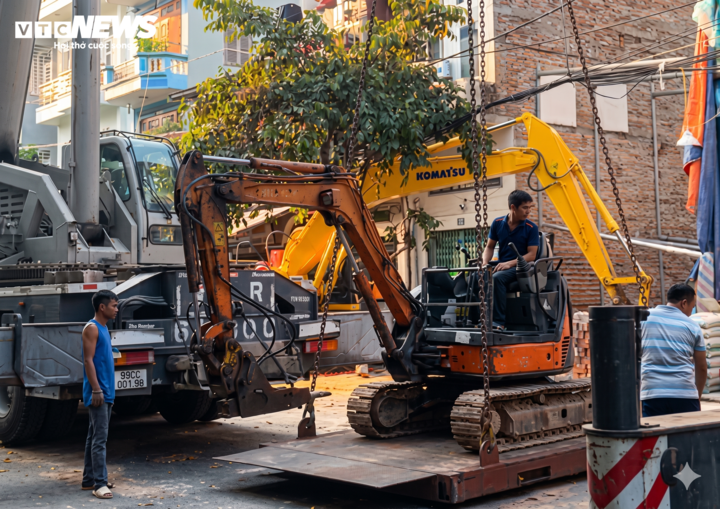 Đào móng công trình khiến nhà bên nứt toác, nguy cơ sập đổ: Ai phải bồi thường? - Ảnh 2